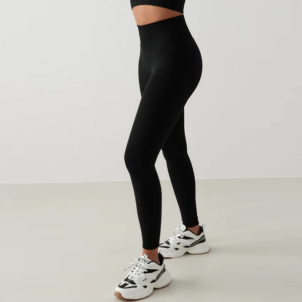 get china custom yoga pants at hongfeng, where quality and design meet fitness needs.